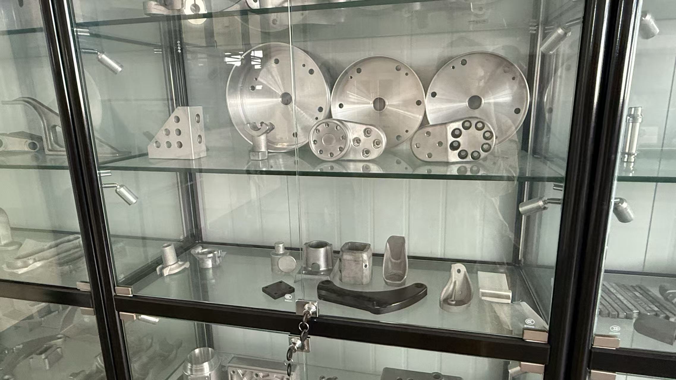  Rôles de différents éléments d'alliage en aluminium moulé