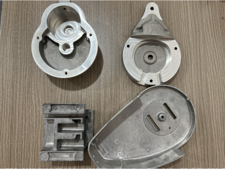 Les différences entre les pièces moulées en alliage en aluminium et les moulages en alliage en alliage de zinc